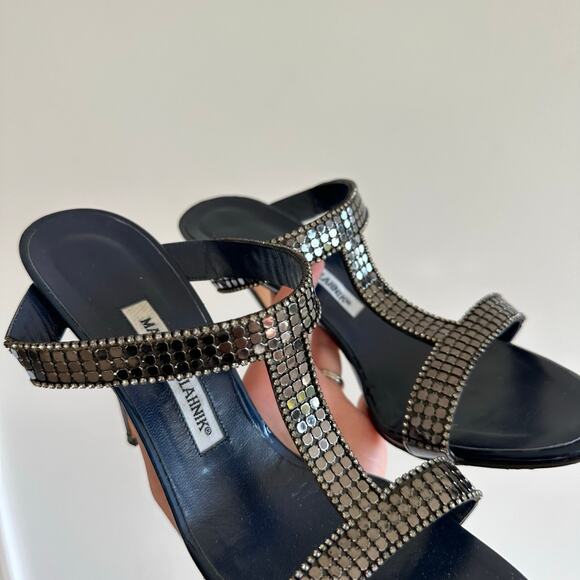 Manolo Blahnik Leather Embellished T-Strap Sandal Pumps Black 39.5 - Picture 8 of 9